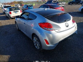 2017 Hyundai Veloster, VIN KMHTC6AD8HU304802. Фото 3 з 6 з аукціону IAAI. Каталог авто зі США OpenDataCar.