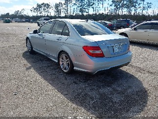 2013 Mercedes-benz C-Class, VIN WDDGF4HB1DR257413. Фото 3 з 6 з аукціону IAAI. Каталог авто зі США OpenDataCar.