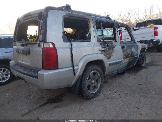2008 Jeep Commander, VIN 1J8HG48K08C160412. Фото 4 из 6 с аукциона IAAI. Каталог авто из США OpenDataCar.