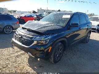 2024 Kia Seltos, VIN KNDEU2AA5R7622210. Фото 2 з 6 з аукціону IAAI. Каталог авто зі США OpenDataCar.