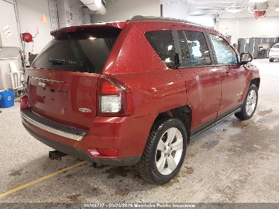 2017 Jeep Compass, VIN 1C4NJDAB7HD197652. Фото 4 з 6 з аукціону IAAI. Каталог авто зі США OpenDataCar.