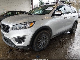 2017 Kia Sorento, VIN 5XYPGDA54HG334937. Фото 2 з 6 з аукціону IAAI. Каталог авто зі США OpenDataCar.