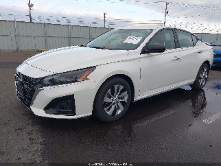 2025 Nissan Altima, VIN 1N4BL4BV6SN350874. Фото 2 з 6 з аукціону IAAI. Каталог авто зі США OpenDataCar.