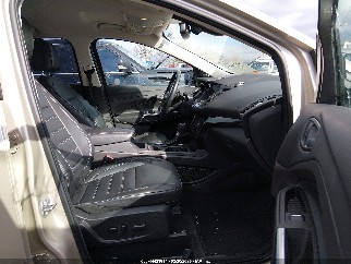 2017 Ford Escape, VIN 1FMCU0J9XHUD74890. Фото 5 з 6 з аукціону IAAI. Каталог авто зі США OpenDataCar.