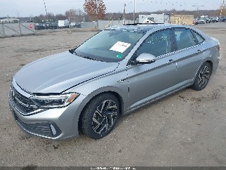 2022 Volkswagen Jetta, VIN 3VWGM7BU4NM010611. Фото 2 з 6 з аукціону IAAI. Каталог авто зі США OpenDataCar.