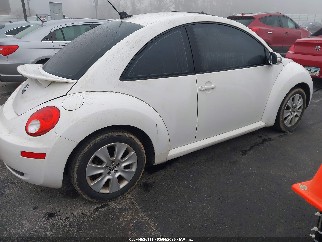 2009 Volkswagen Beetle, VIN 3VWPW31C69M505040. Zdjęcie 4 z 6 z aukcji IAAI. Katalog aut z USA OpenDataCar.