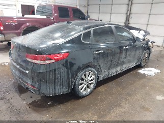 2017 Kia Optima, VIN 5XXGT4L38HG169423. Фото 4 з 6 з аукціону IAAI. Каталог авто зі США OpenDataCar.
