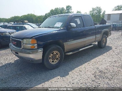 2000 Gmc Sierra, VIN 1GTGK29U3YE177876. Фото 2 з 6 з аукціону IAAI. Каталог авто зі США OpenDataCar.