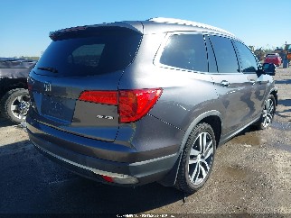 2017 Honda Pilot, VIN 5FNYF5H9XHB045557. Фото 4 з 6 з аукціону IAAI. Каталог авто зі США OpenDataCar.