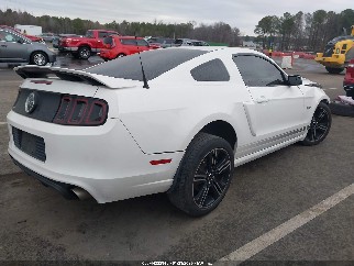 2013 Ford Mustang, VIN 1ZVBP8CF6D5268334. Zdjęcie 4 z 6 z aukcji IAAI. Katalog aut z USA OpenDataCar.