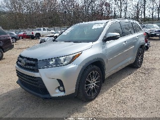 2017 Toyota Highlander, VIN 5TDJZRFH8HS461581. Фото 2 з 6 з аукціону IAAI. Каталог авто зі США OpenDataCar.
