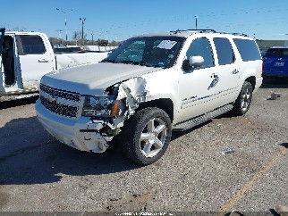 2011 Chevrolet Suburban 1500, VIN 1GNSCKE09BR103105. Фото 2 з 6 з аукціону IAAI. Каталог авто зі США OpenDataCar.