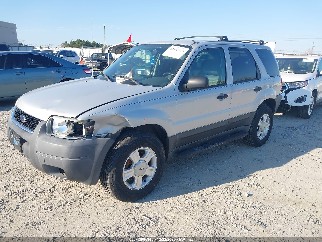 2003 Ford Escape, VIN 1FMYU93183KB81224. Фото 2 з 6 з аукціону IAAI. Каталог авто зі США OpenDataCar.