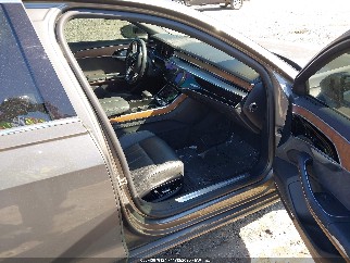 2019 Audi A8, VIN WAU8DAF8XKN010967. Фото 5 из 6 с аукциона IAAI. Каталог авто из США OpenDataCar.