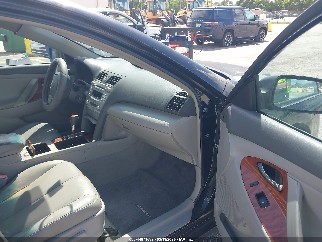 2011 Toyota Camry, VIN 4T1BF3EK9BU662508. Zdjęcie 5 z 6 z aukcji IAAI. Katalog aut z USA OpenDataCar.