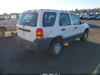 2005 Ford Escape, VIN 1FMYU02Z15KA38119. Фото 4 з 6 з аукціону IAAI. Каталог авто зі США OpenDataCar.