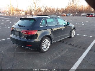 2017 Audi A3 e-tron, VIN WAUUPBFF9HA119690. Фото 4 з 6 з аукціону IAAI. Каталог авто зі США OpenDataCar.