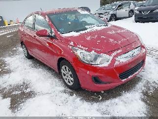 2013 Hyundai Accent, VIN KMHCT4AE5DU553596. Фото 1 з 6 з аукціону IAAI. Каталог авто зі США OpenDataCar.