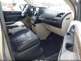 2013 Chrysler Town & Country, VIN 2C4RC1BG2DR769593. Фото 5 из 6 с аукциона IAAI. Каталог авто из США OpenDataCar.