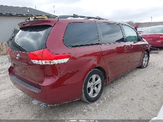 2011 Toyota Sienna, VIN 5TDKK3DC8BS149975. Фото 4 из 6 с аукциона IAAI. Каталог авто из США OpenDataCar.