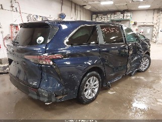 2024 Toyota Sienna, VIN 5TDKSKFC5RS136232. Фото 4 з 6 з аукціону IAAI. Каталог авто зі США OpenDataCar.