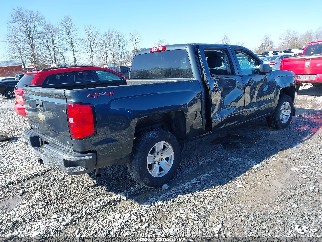2018 Chevrolet Silverado 1500, VIN 3GCUKREH0JG311469. Фото 4 з 6 з аукціону IAAI. Каталог авто зі США OpenDataCar.