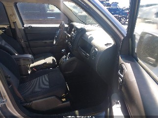 2016 Jeep Patriot, VIN 1C4NJRFB8GD597952. Zdjęcie 5 z 6 z aukcji IAAI. Katalog aut z USA OpenDataCar.