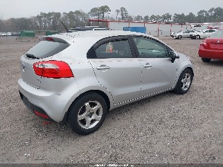 2015 Kia Rio, VIN KNADM5A34F6451513. Фото 4 з 6 з аукціону IAAI. Каталог авто зі США OpenDataCar.