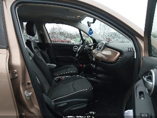2017 Fiat 500X, VIN ZFBCFXAB2HP614641. Фото 5 из 6 с аукциона IAAI. Каталог авто из США OpenDataCar.