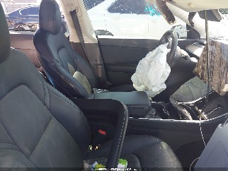 2021 Tesla Model Y, VIN 5YJYGDED5MF113984. Фото 5 з 6 з аукціону IAAI. Каталог авто зі США OpenDataCar.