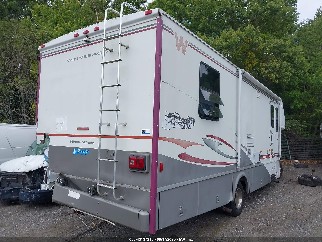 2002 Ford E-450, VIN 1FDXE45S72HA18688. Фото 4 из 6 с аукциона IAAI. Каталог авто из США OpenDataCar.