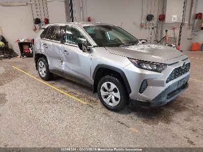 2024 Toyota RAV4, VIN 2T3B1RFV2RC475656. Фото 1 з 6 з аукціону IAAI. Каталог авто зі США OpenDataCar.