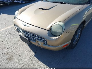 2005 Ford Thunderbird, VIN 1FAHP60A45Y104550. Zdjęcie 6 z 6 z aukcji IAAI. Katalog aut z USA OpenDataCar.