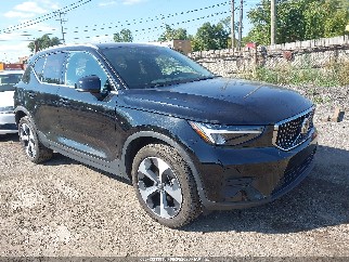 2024 Volvo XC40, VIN YV4L12UK9R2226859. Фото 1 из 6 с аукциона IAAI. Каталог авто из США OpenDataCar.