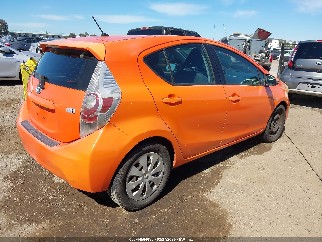 2012 Toyota Prius C, VIN JTDKDTB3XC1003931. Фото 4 з 6 з аукціону IAAI. Каталог авто зі США OpenDataCar.