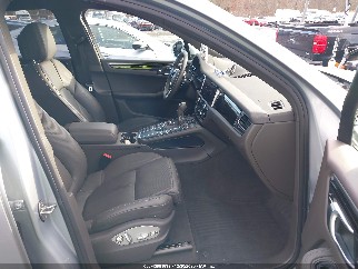 2019 Porsche Macan, VIN WP1AA2A58KLB04257. Фото 5 з 6 з аукціону IAAI. Каталог авто зі США OpenDataCar.