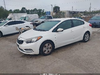 2015 Kia Forte, VIN KNAFX4A67F5336124. Фото 2 з 6 з аукціону IAAI. Каталог авто зі США OpenDataCar.