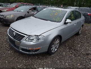 2010 Volkswagen Passat, VIN WVWJL7AN9AE058613. Фото 2 з 6 з аукціону IAAI. Каталог авто зі США OpenDataCar.