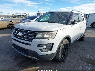 2017 Ford Explorer, VIN 1FM5K7D85HGD16811. Фото 2 з 6 з аукціону IAAI. Каталог авто зі США OpenDataCar.