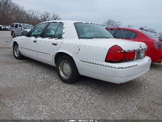 2002 Mercury Grand Marquis, VIN 2MEFM75W12X651807. Фото 3 з 6 з аукціону IAAI. Каталог авто зі США OpenDataCar.