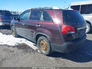 2012 Kia Sorento, VIN 5XYKTDA2XCG247869. Фото 3 из 6 с аукциона IAAI. Каталог авто из США OpenDataCar.