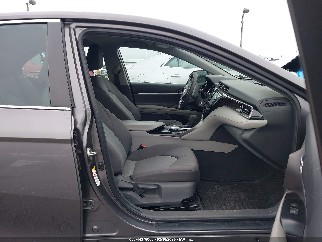 2019 Toyota Camry, VIN 4T1B11HK7KU714717. Фото 5 з 6 з аукціону IAAI. Каталог авто зі США OpenDataCar.