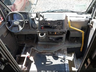 2017 Isuzu Reach, VIN JALB4T175H7W00427. Фото 3 з 6 з аукціону IAAI. Каталог авто зі США OpenDataCar.