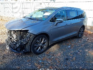 2017 Chrysler Pacifica, VIN 2C4RC1GG2HR504235. Zdjęcie 2 z 6 z aukcji IAAI. Katalog aut z USA OpenDataCar.
