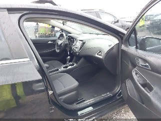 2018 Chevrolet Cruze, VIN 1G1BE5SM8J7227252. Фото 5 з 6 з аукціону IAAI. Каталог авто зі США OpenDataCar.