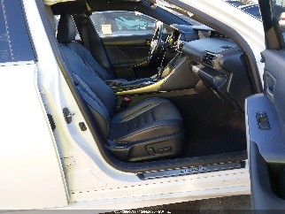 2020 Lexus IS 300, VIN JTHGA1D26L5106102. Фото 5 з 6 з аукціону IAAI. Каталог авто зі США OpenDataCar.