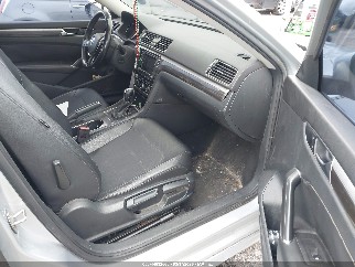 2018 Volkswagen Passat, VIN 1VWBA7A3XJC013102. Фото 5 з 6 з аукціону IAAI. Каталог авто зі США OpenDataCar.