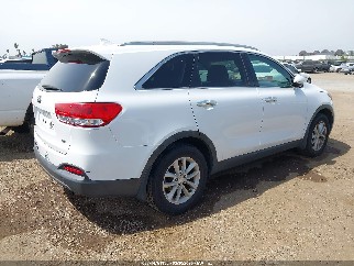 2016 Kia Sorento, VIN 5XYPG4A36GG055583. Фото 4 з 6 з аукціону IAAI. Каталог авто зі США OpenDataCar.