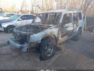 2008 Jeep Commander, VIN 1J8HG48K08C160412. Фото 2 из 6 с аукциона IAAI. Каталог авто из США OpenDataCar.
