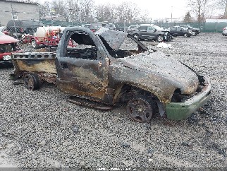 2002 Chevrolet Silverado 1500, VIN 1GCEK14V92Z272489. Фото 1 з 6 з аукціону IAAI. Каталог авто зі США OpenDataCar.